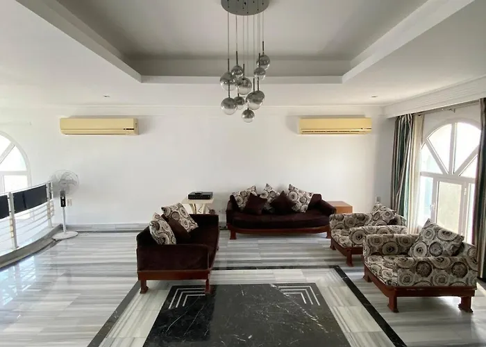 Unique 3 Bedroom With Private Pool In Hadaba *